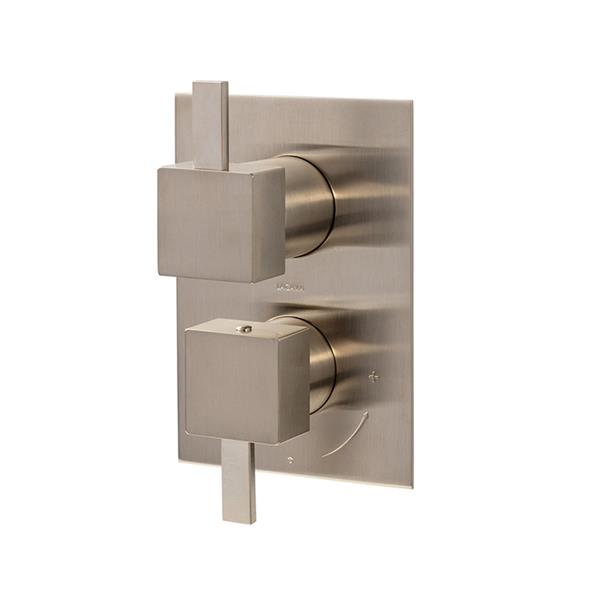 Lacava - Kubista Built-In Progressive Pressure Balancing Mixer With 3- Way Diverter, Two Lever Handles And A Retangular Backplate
