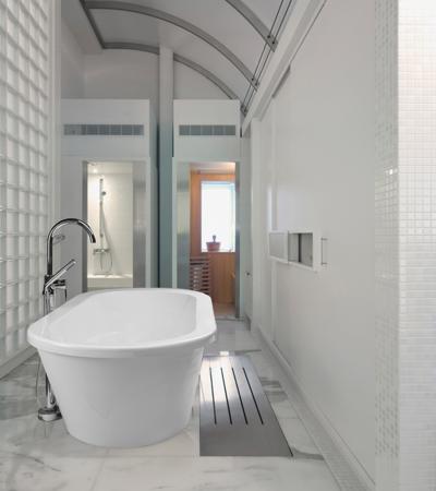 MTI - New Yorker 8 Freestanding Bathtub (71.75X36)