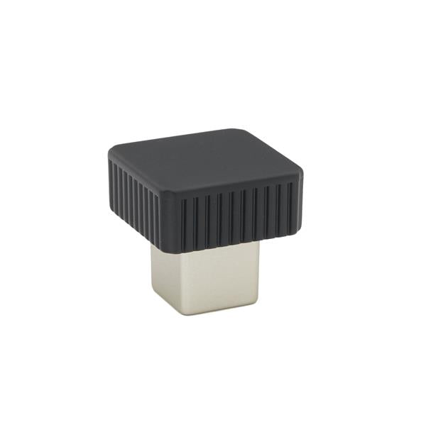 Alno - Quadrato Square Grooved Bar