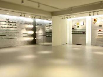Sugatsune - Fluqs 750 Wall Panel