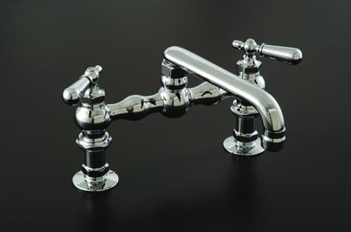 Strom Living - Columbia Kitchen Faucet with Swivel Spout and Lever Handles