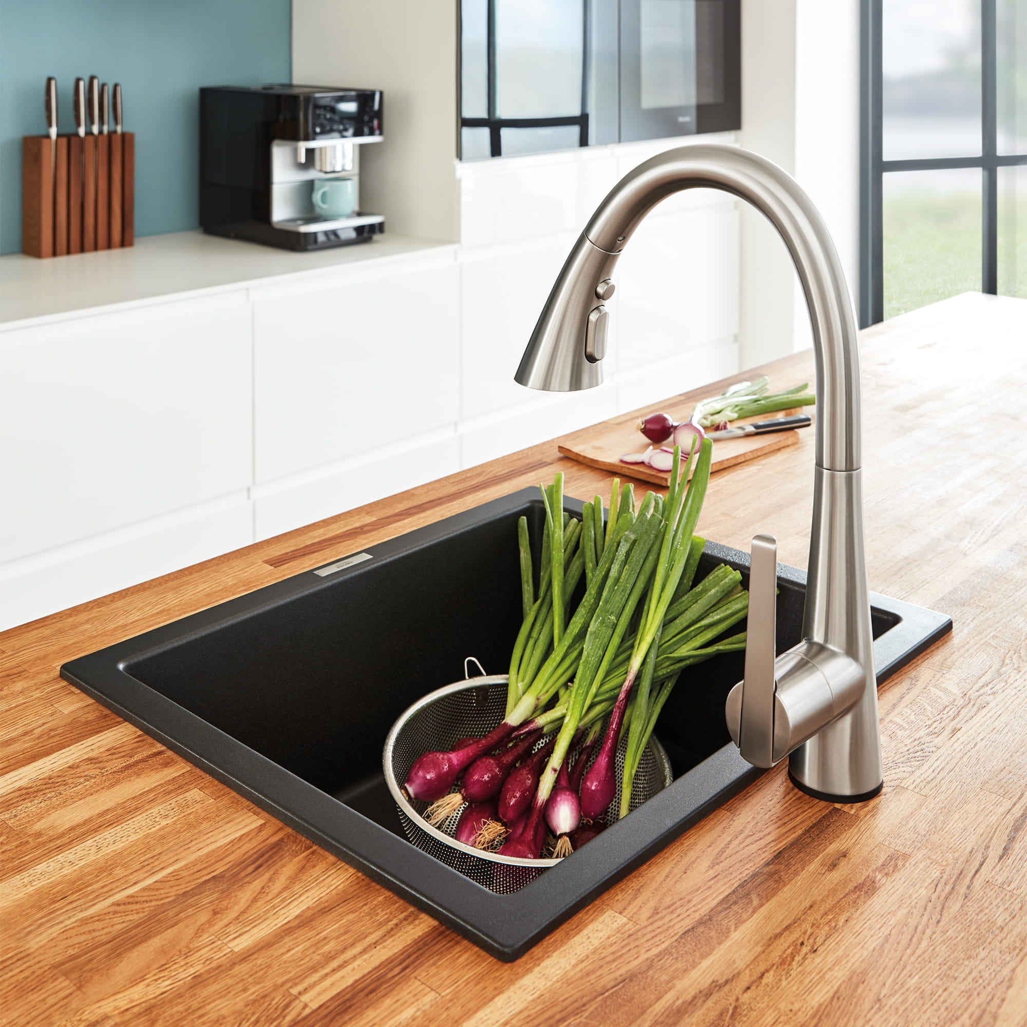 Plumbtile Can Help Choose Your Kitchen Faucet