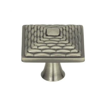 Atlas Homewares - Mandalay 1 1/4 Inch Length Square Knob