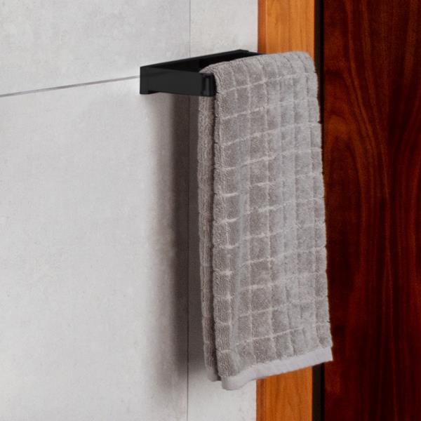 Lacava - Giulia Wall-Mount Towel Ring Made Of Chrome Plated Brass. W: 7 7/8 Inch, D: 3 /8 Inch, H: 1 1/4 Inch.