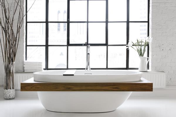 Wetstyle - BE 70 X 38 X 22 Freestanding Bathtub Left Slope - Torrefied Eucalyptus Surround Wood Shelf