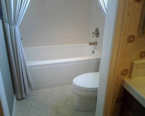 Hydro Systems - Regan 5436 Acrylic Bathtub - Right Hand