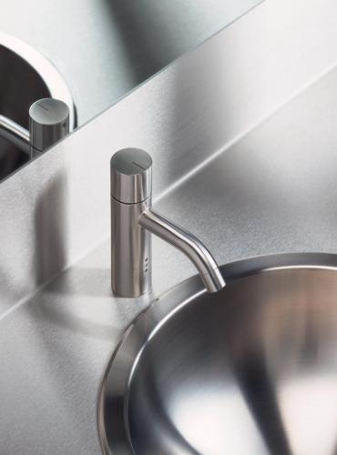 Vola - Hv1E Deck-Mounted Basin Faucet With Electronic On-Off Sensor